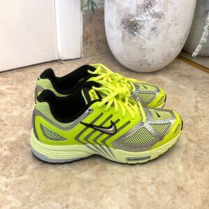 Nike Air Pegasus 2005 sneakers in green and silver